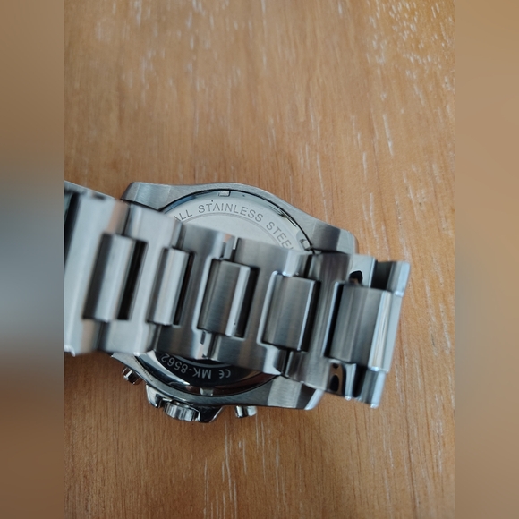 MK8562 Gents Michael Kors watch collection. Like new condition - Picture 3 of 6